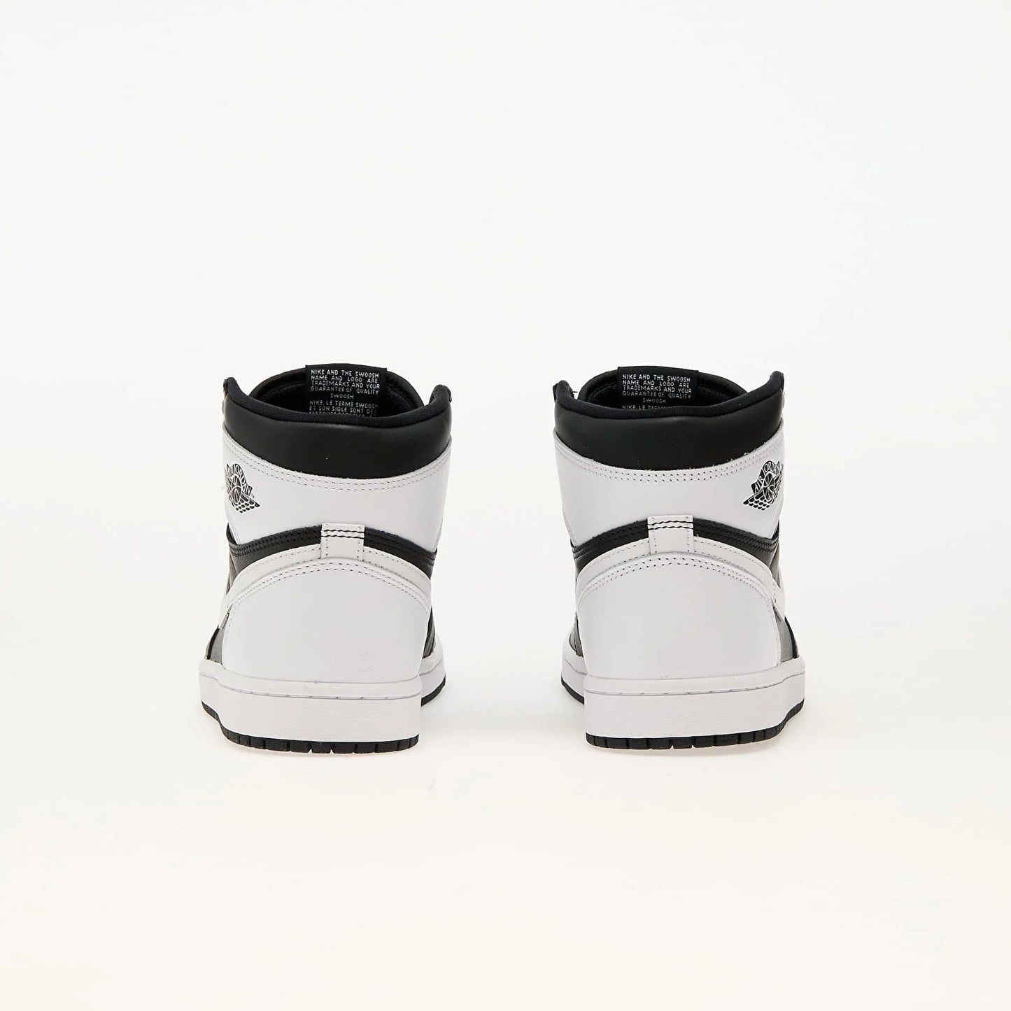 Air Jordan 1 Retro High OG "Black & White"