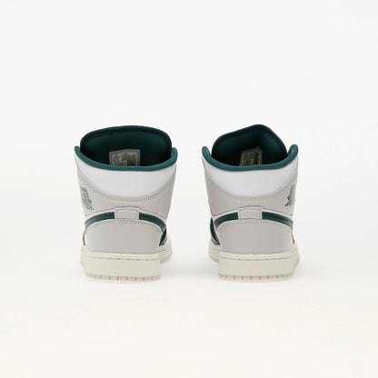 Air Jordan 1 Mid SE